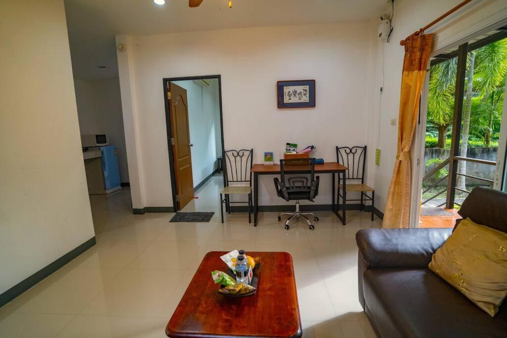Little Yellow House- Aonang Ao Nang 外观 照片