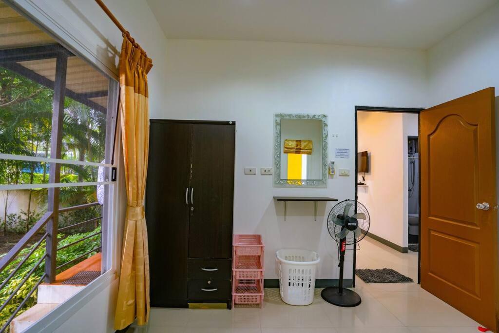 Little Yellow House- Aonang Ao Nang 外观 照片