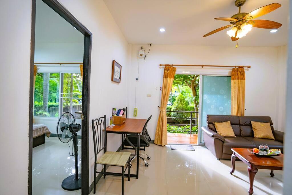 Little Yellow House- Aonang Ao Nang 外观 照片