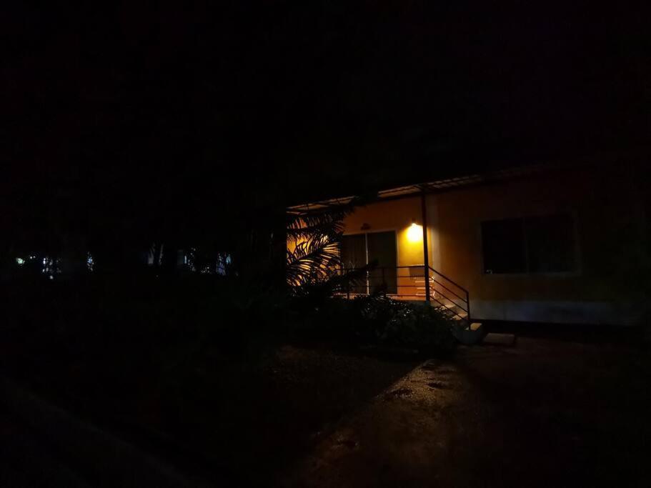 Little Yellow House- Aonang Ao Nang 外观 照片