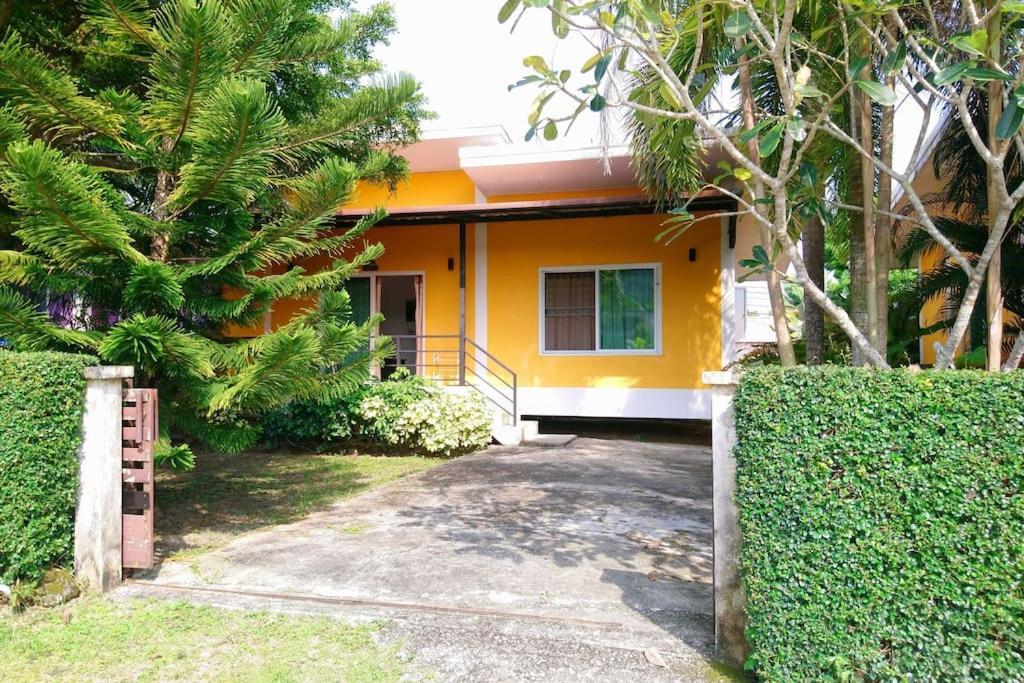 Little Yellow House- Aonang Ao Nang 外观 照片